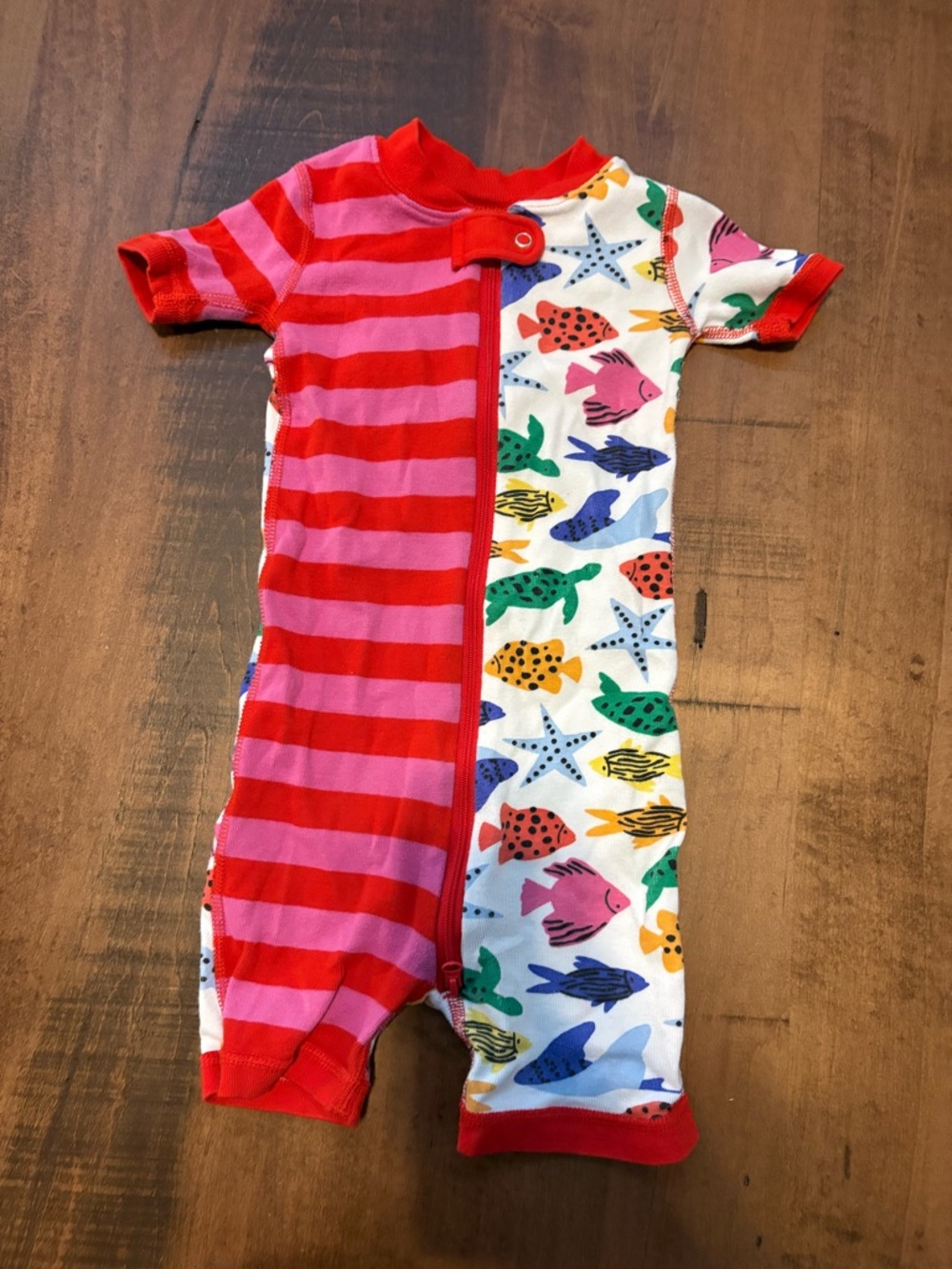 2T Hanna Andersson Short-Sleeve PJ in Red and Multicolor Fish Print